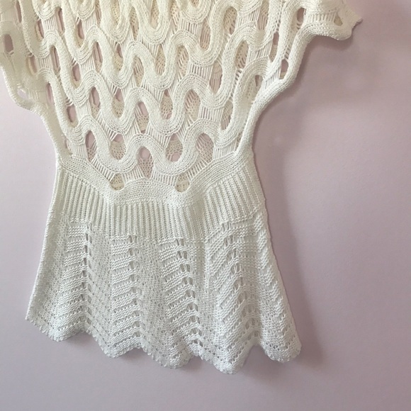 Gorgeous Crocheted Top - Picture 4 of 8